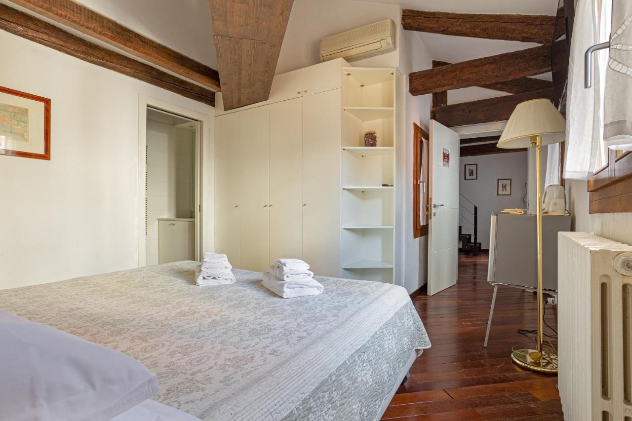 Rialto Canal View Apartment Venice Exterior photo